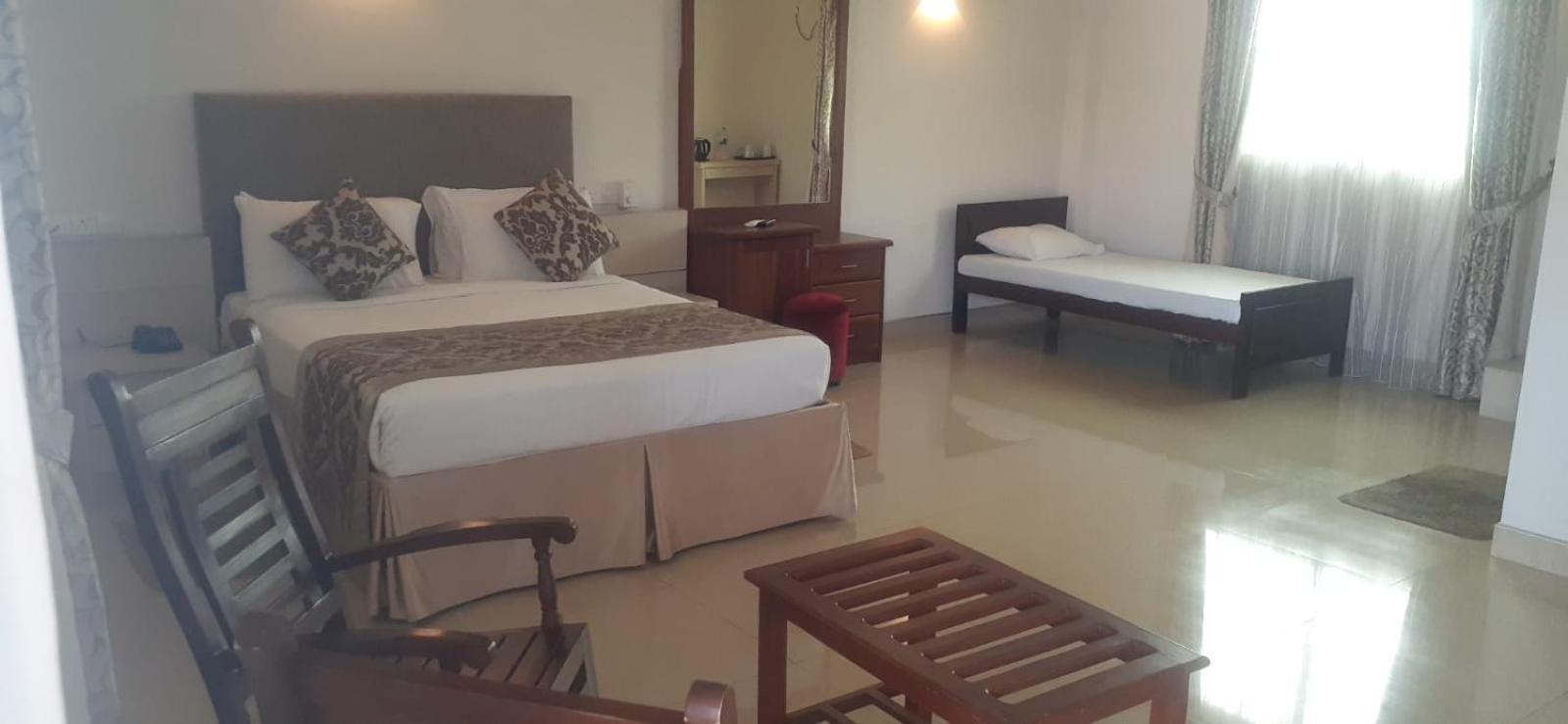 Nilakma Lagoon Negombo Exteriör bild